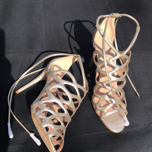 NWT! BCBGeneration heels - Picture 2 of 7